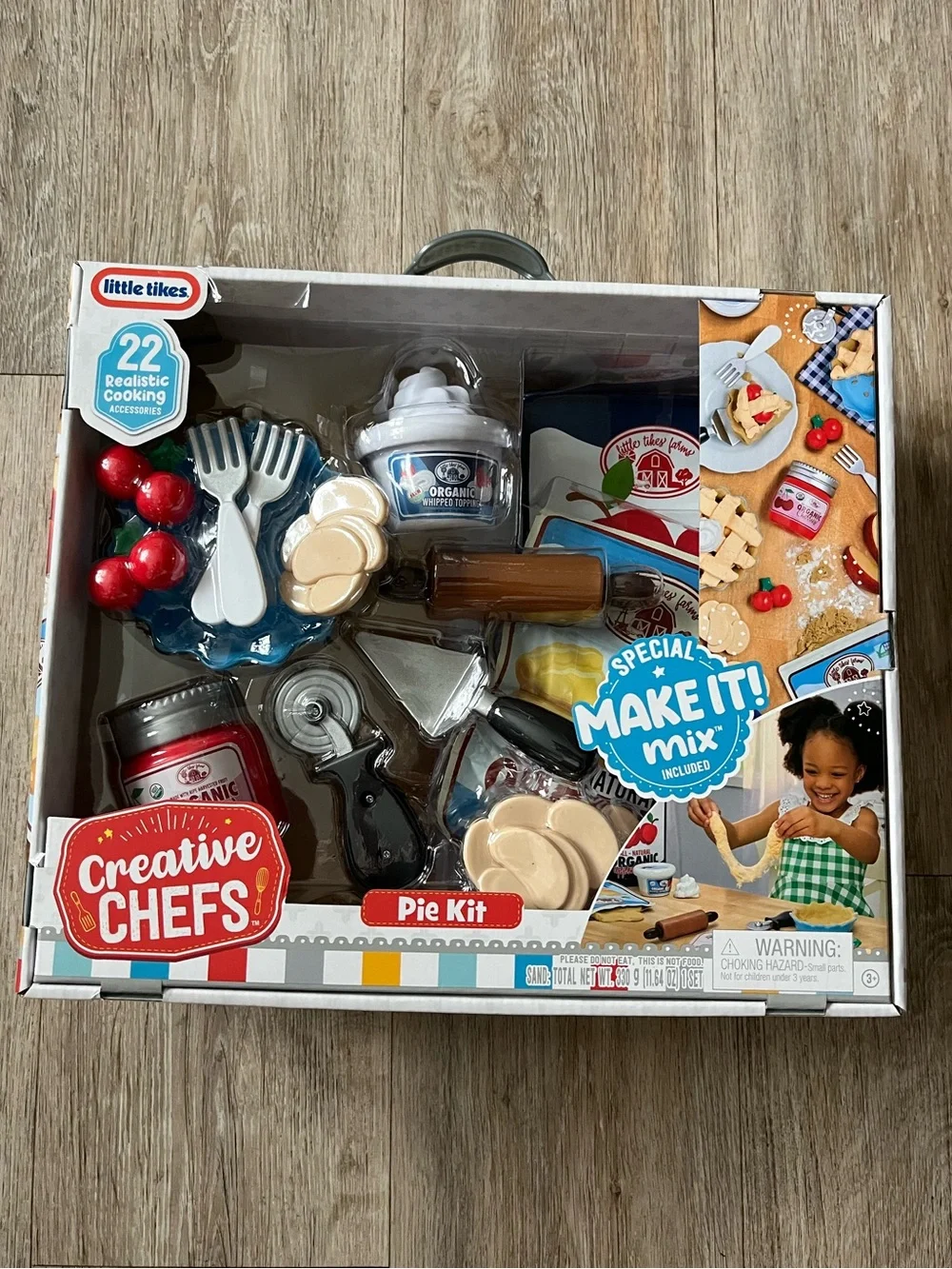 Kids Little Tikes Creative Chefs Pie Kit with Make-It Mix Play Sand, 22pcs
